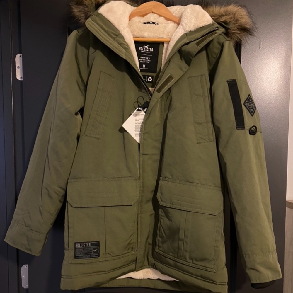 Men’s Hollister Hooded Coat, Size M, New